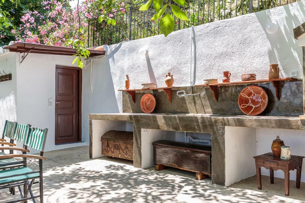 Pyrgos Country House Skopelos stad Exteriör bild